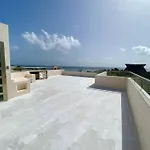 Casa Escondida